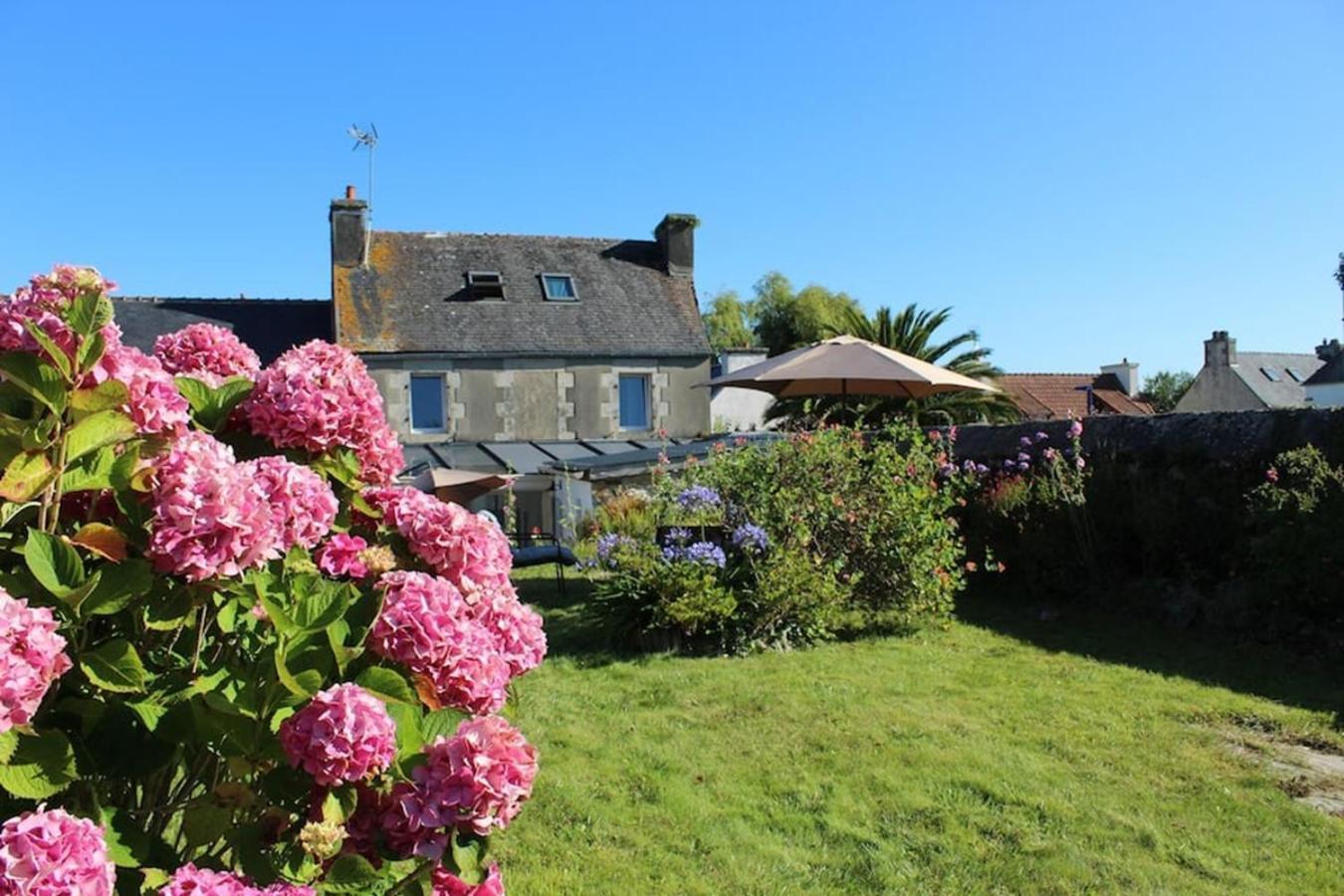 Charmante Maison De Ville A 6 Km De La Mer Lanmeur Kültér fotó